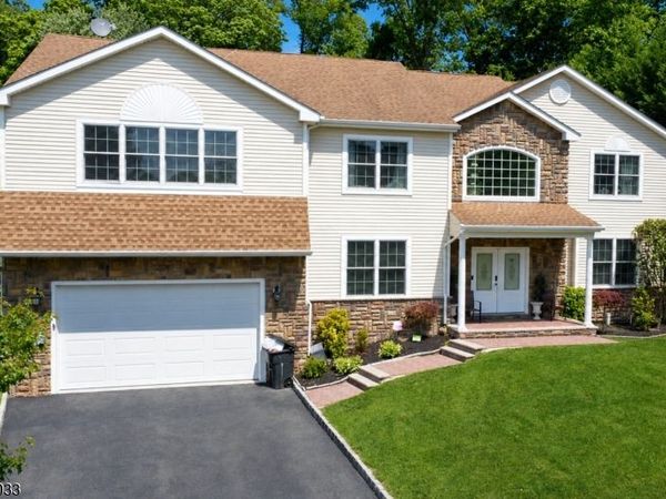 18 Dehart Ct, Wayne, NJ 07470