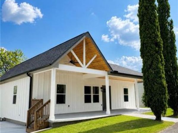 130 E Railroad Avenue, Alto, GA 30510