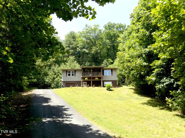130 Timber Lane, Hampton, TN 37658