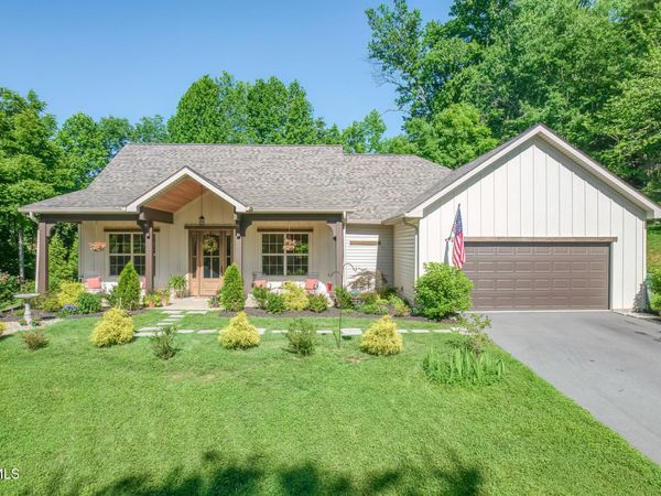 112 Spice Hollow Road, Johnson City, TN 37604