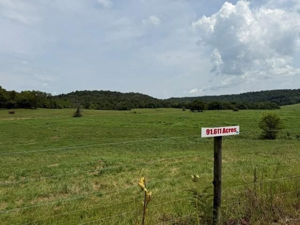 Tract 4 L and N Turnpike Road , Horse Cave, KY 42749