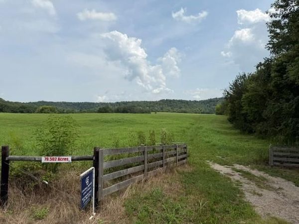 Tract 8 L and N Turnpike Road , Horse Cave, KY 42749