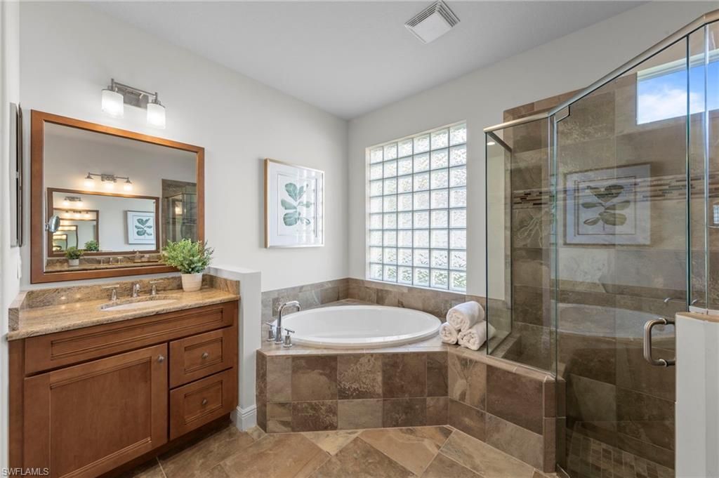 19647 Casa Verde Way, Estero, FL 33967 Photo
