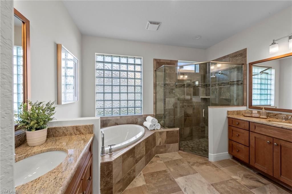 19647 Casa Verde Way, Estero, FL 33967 Photo