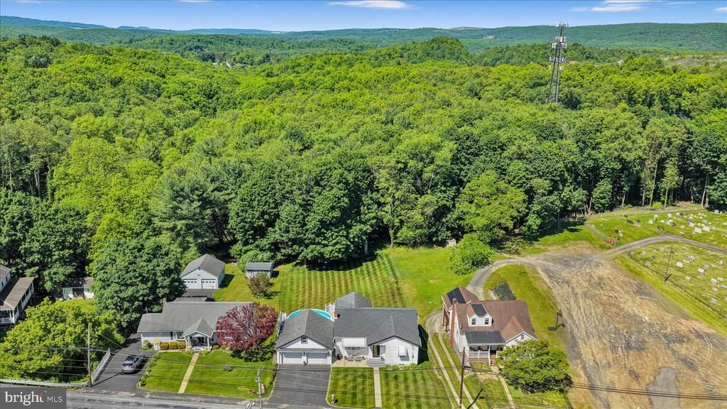 640 MINERSVILLE LLEWELLYN HIGHWAY , POTTSVILLE, PA 17901