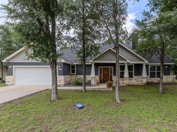 346 Lamaloa LN, Bastrop, TX 78602