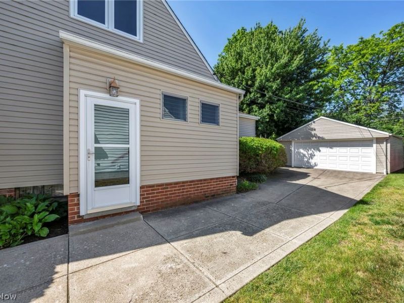 2218 Larchmont Drive, Wickliffe, OH 44092 Photo 33