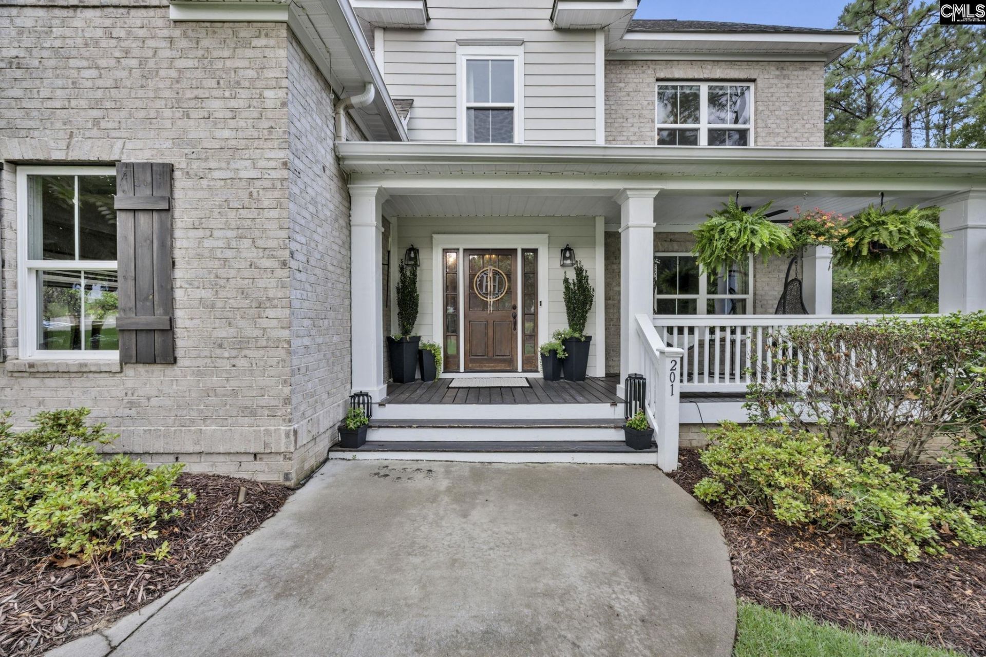 201 Crickentree Drive  Photo 4