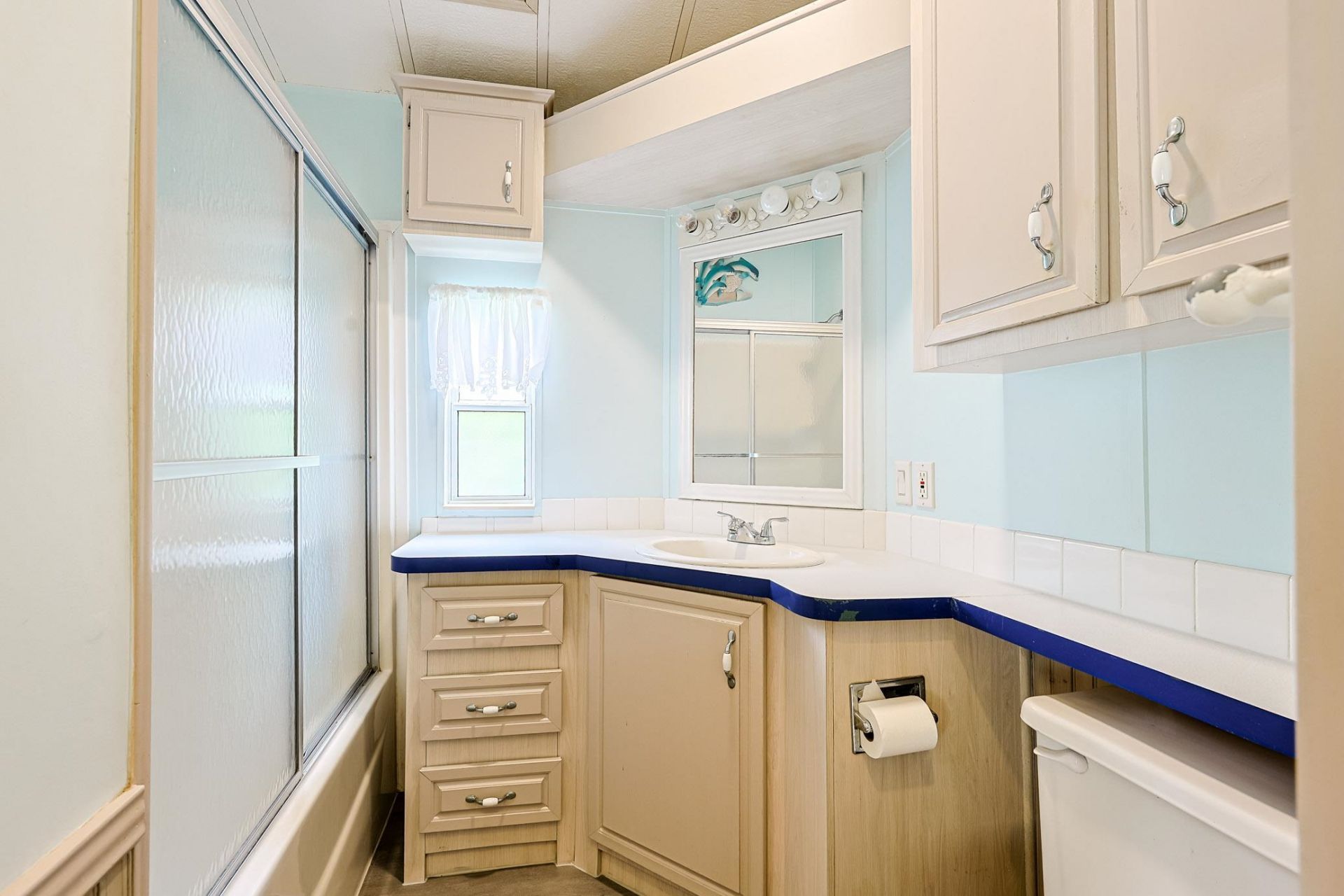 5400 Little River Neck Rd.  Photo 10