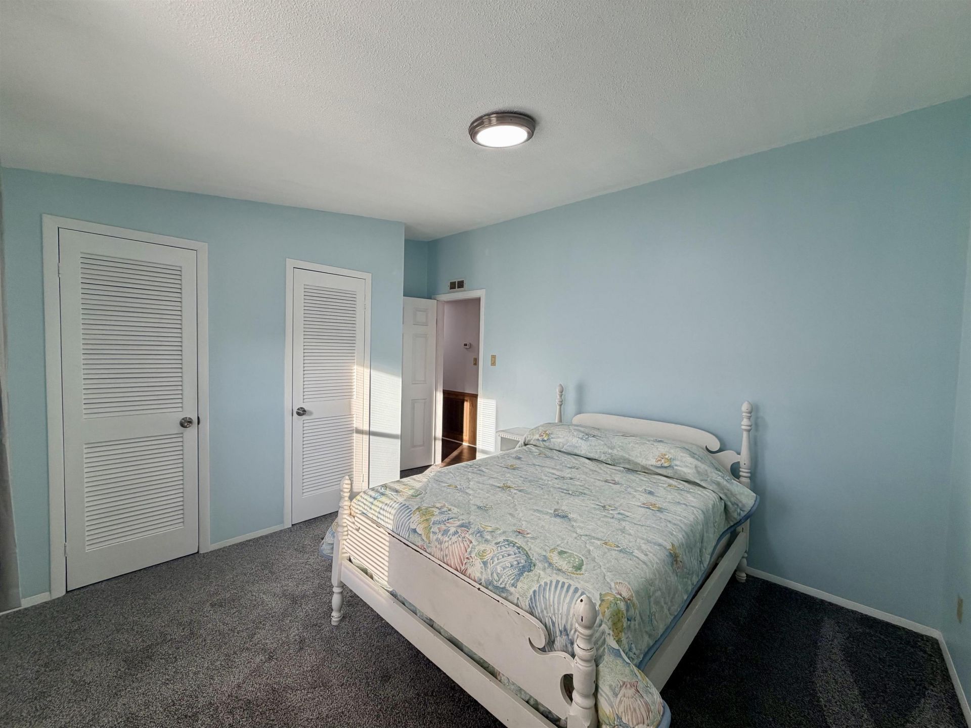 542 Oceanside Dr.  Photo 14
