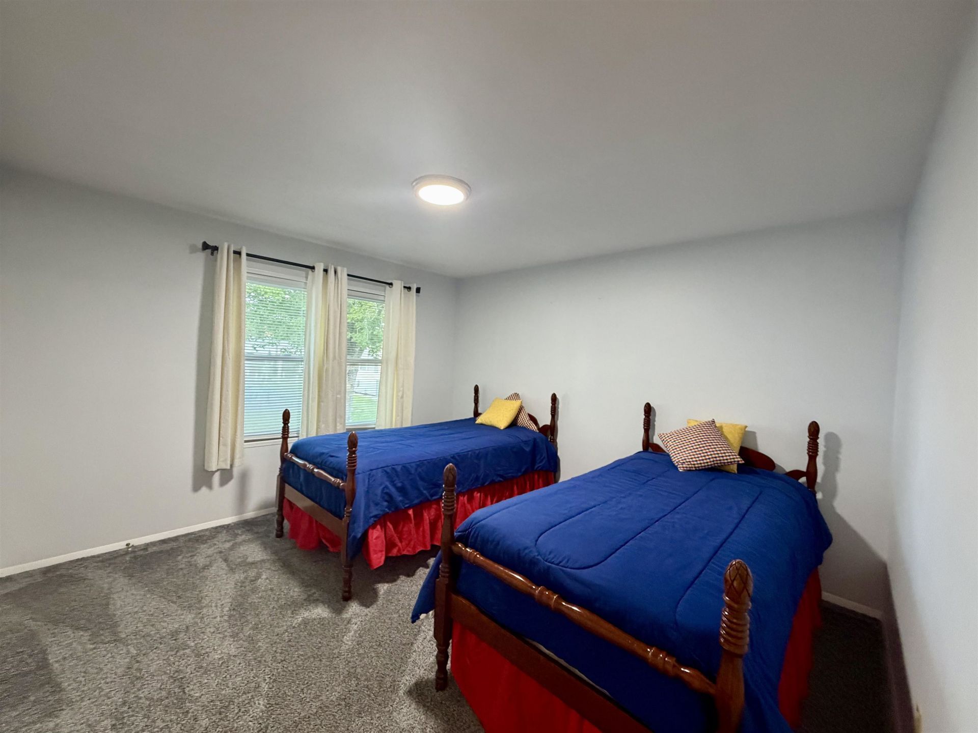 542 Oceanside Dr.  Photo 17