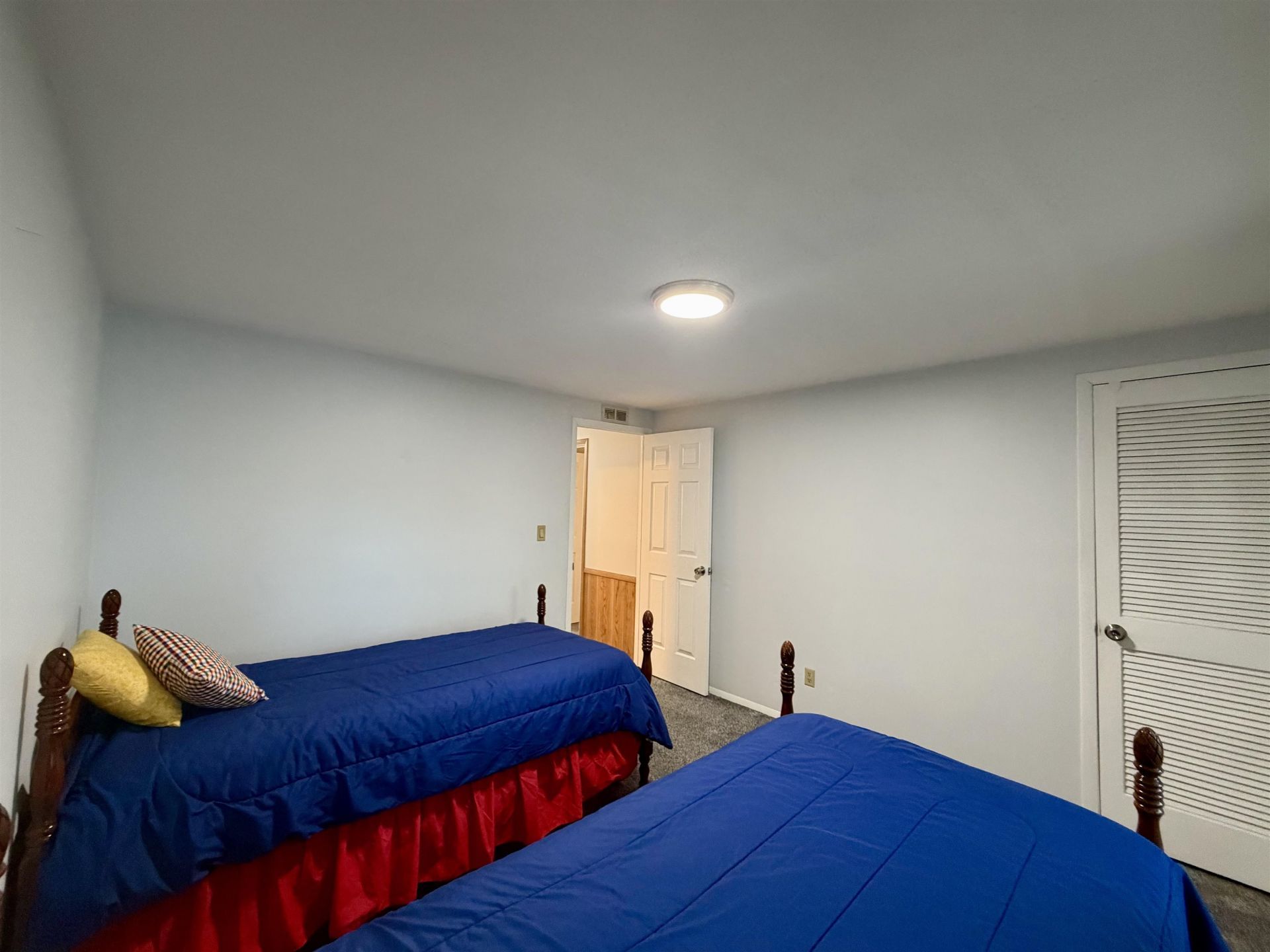 542 Oceanside Dr.  Photo 18