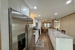 542 Oceanside Dr.  photo 4
