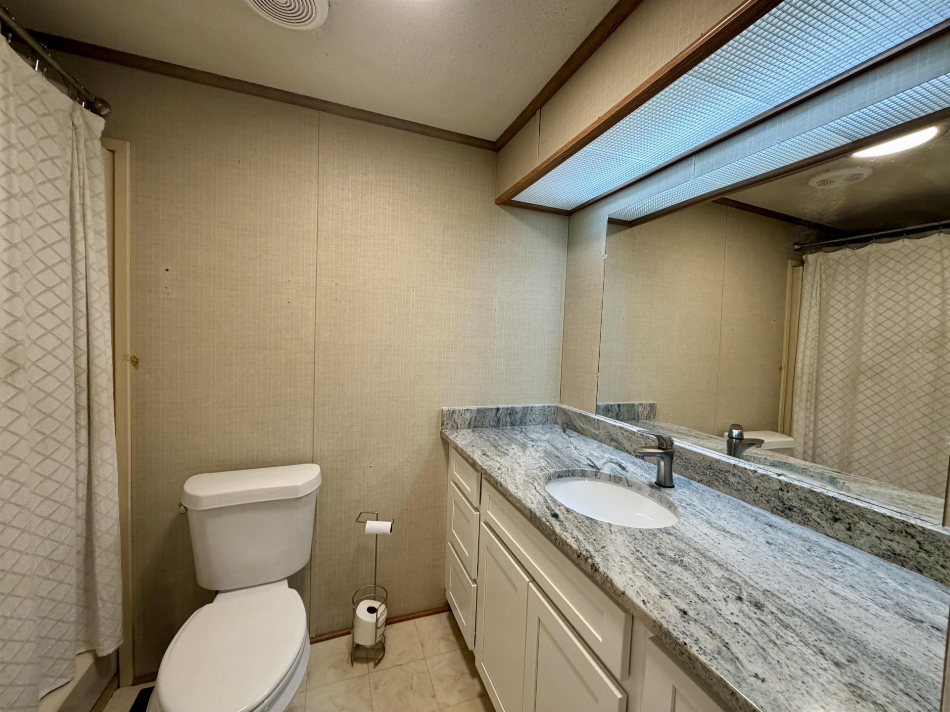 542 Oceanside Dr.  Photo 21