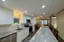542 Oceanside Dr.  photo 4