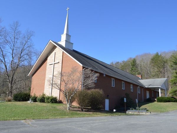 107 Mount Pleasant DR , Covington, VA 24426