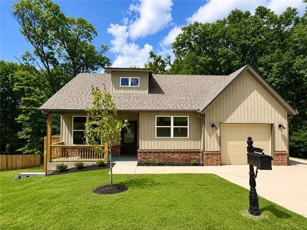 37 Harborough Drive, Bella Vista, AR 72714