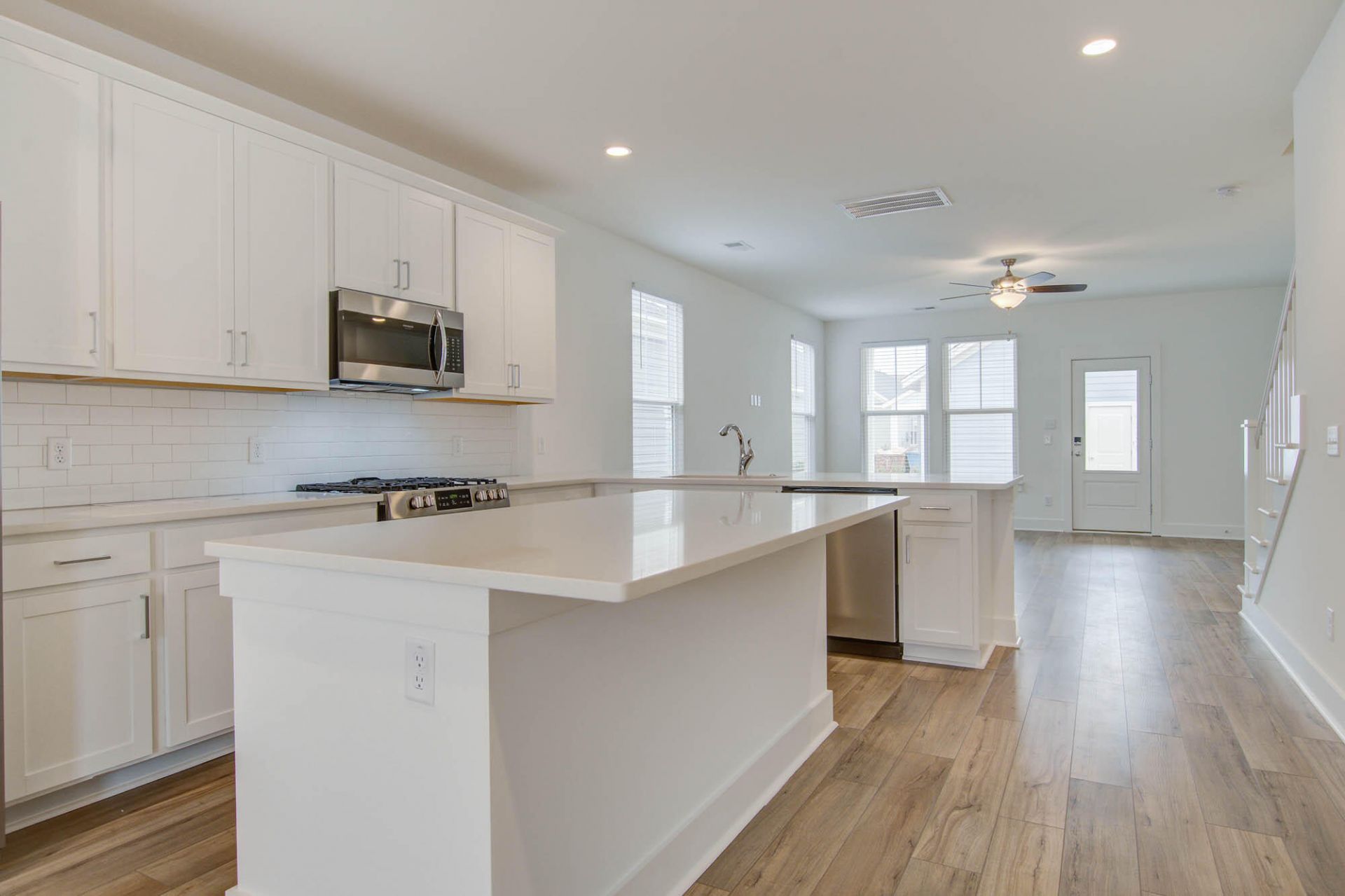 234 Symphony Avenue Photo 6