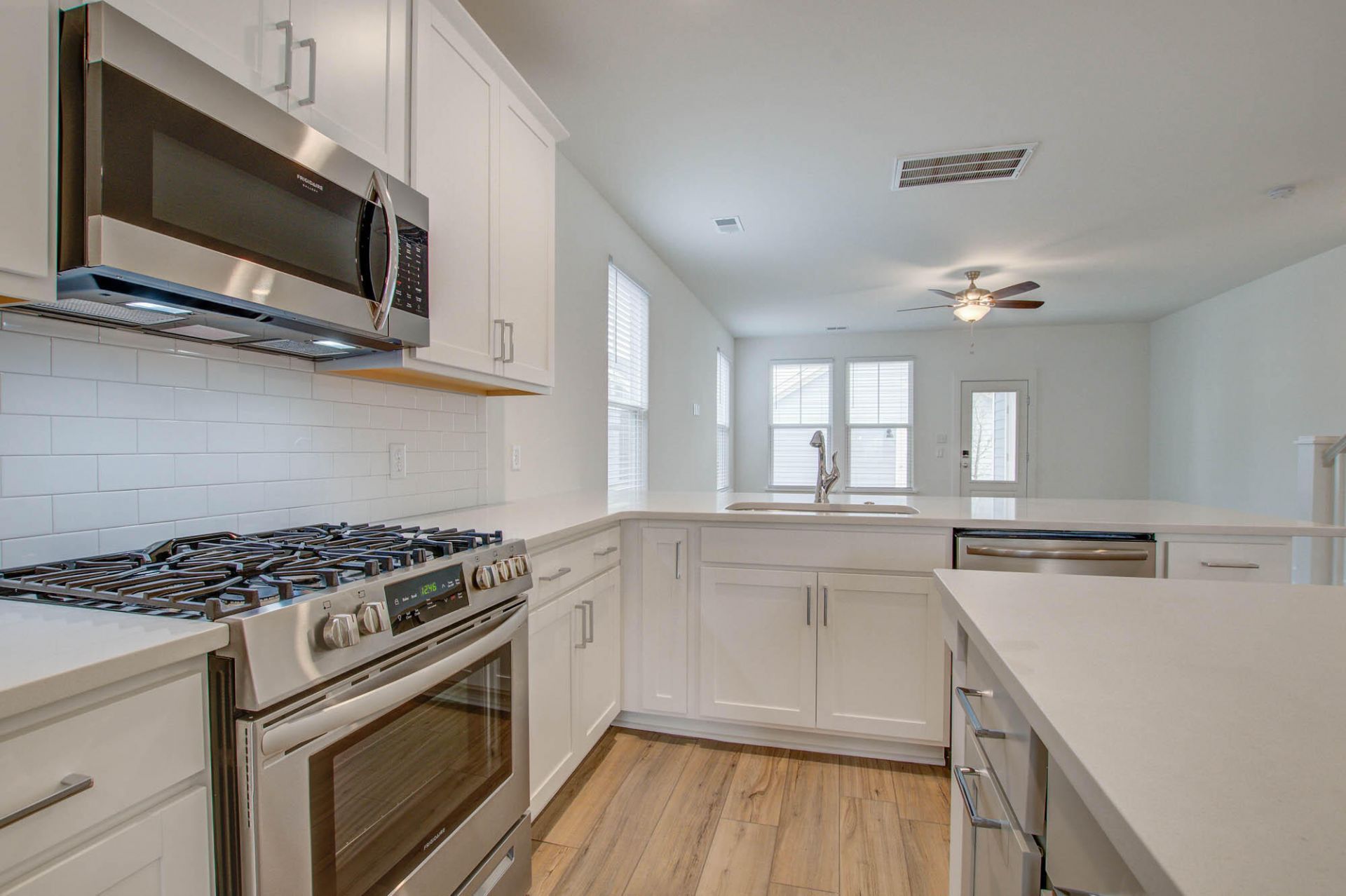 234 Symphony Avenue Photo 9