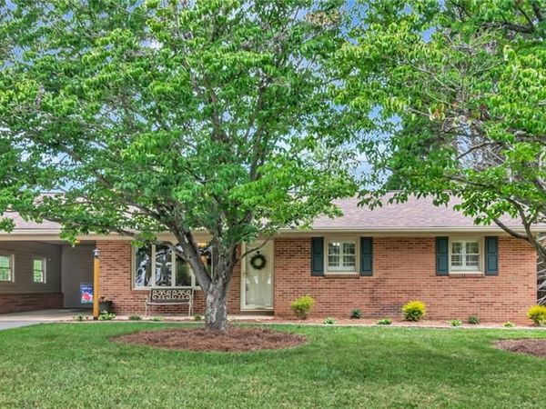 201 Oakwoods Lane , Wilkesboro, NC 28697
