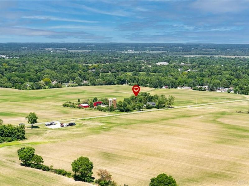 525 Ginghamsburg Frederick Road, Tipp City, OH 45371 Photo 1