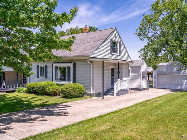 2662 Greenfield Avenue , Hamburg, NY 14075