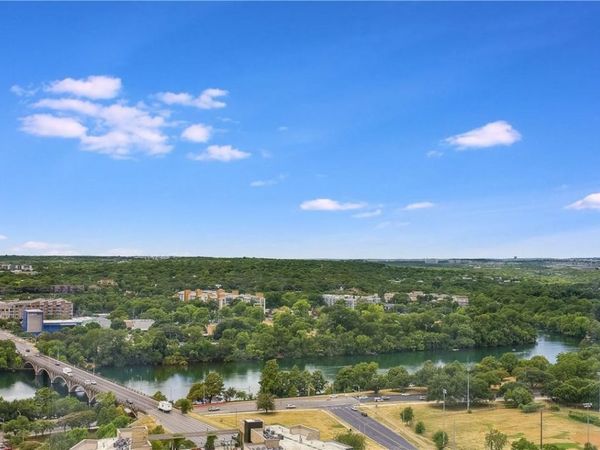 300 Bowie ST, Austin, TX 78703