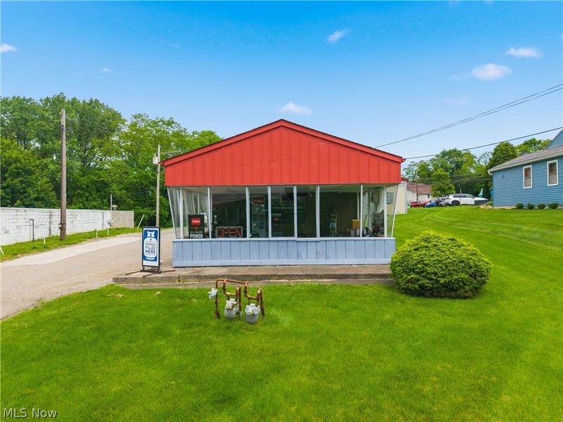 764 College Street , Wadsworth, OH 44281 Photo 2