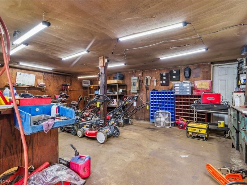 764 College Street , Wadsworth, OH 44281 Photo 28