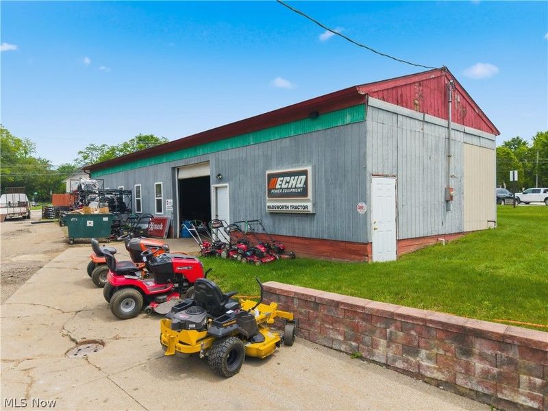 764 College Street , Wadsworth, OH 44281 Photo 5