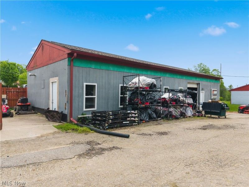 764 College Street , Wadsworth, OH 44281 Photo 6