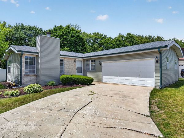 72 White Oaks Road , Matteson, IL 60443