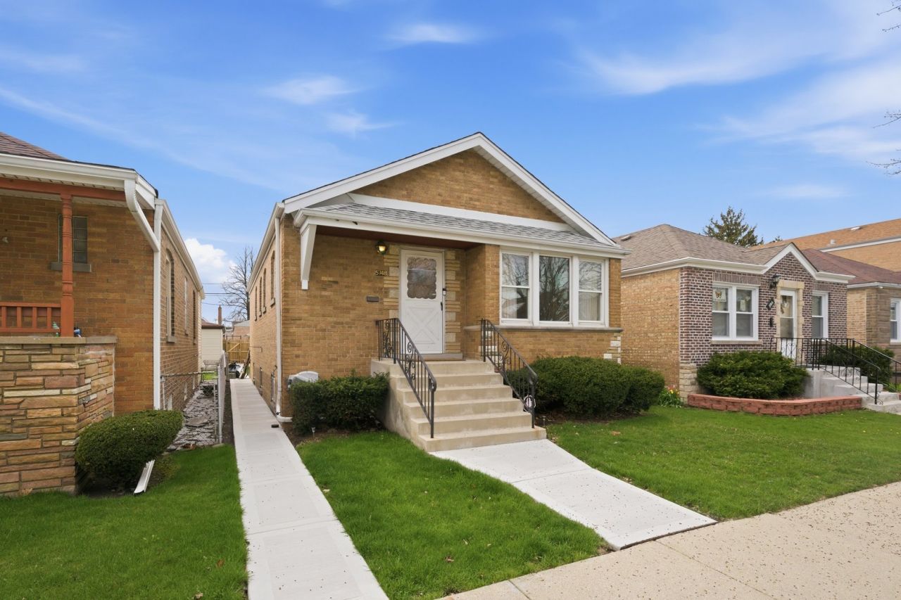 5748 S Kenneth Avenue, Chicago, IL 60629 Main Photo