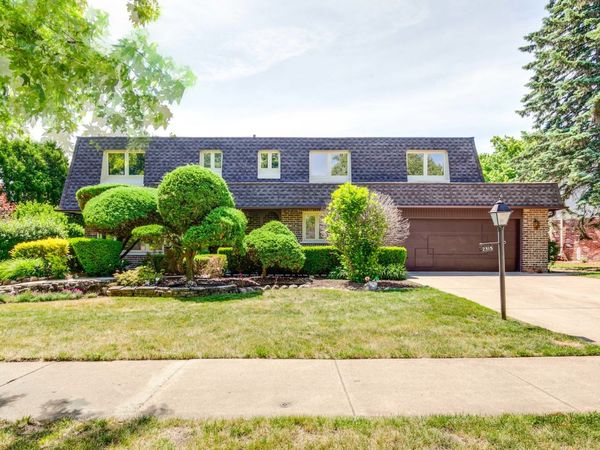 2315 Castilian Circle , Northbrook, IL 60062
