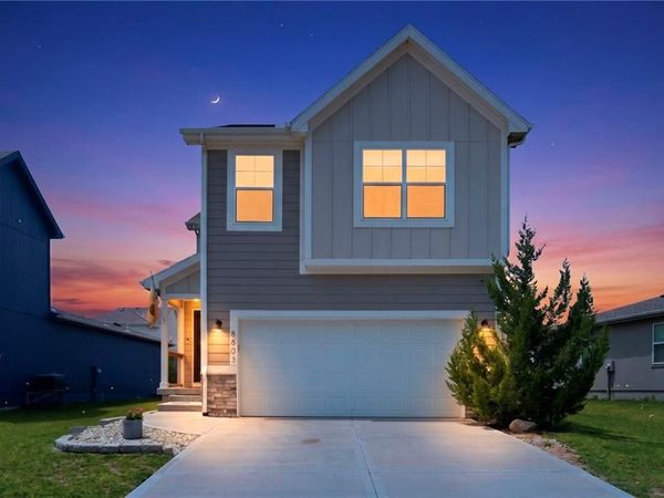 8803 SW 8th Street, Blue Springs, MO 64064