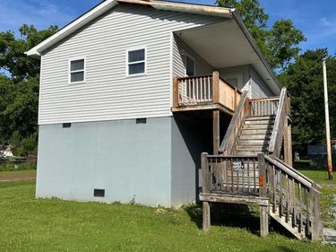 326 Valley Avenue, RAINELLE, WV 25962