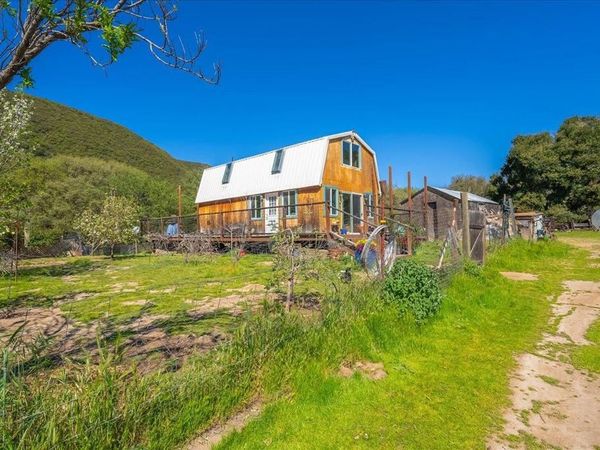 42001 Carmel Valley Road, Greenfield, CA 93927
