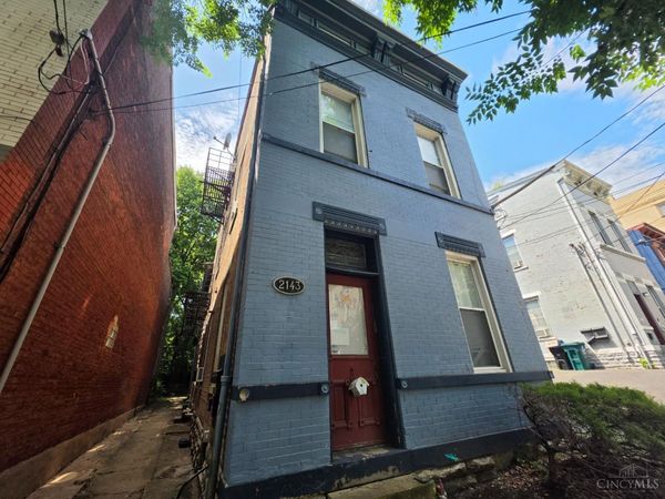 2143 W Clifton Avenue, Cincinnati, OH 45219