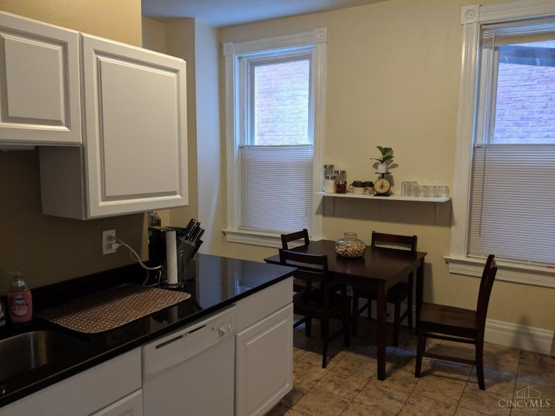 2143 W Clifton Avenue, Cincinnati, OH 45219 Photo 13