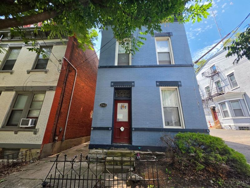 2143 W Clifton Avenue, Cincinnati, OH 45219 Photo 2