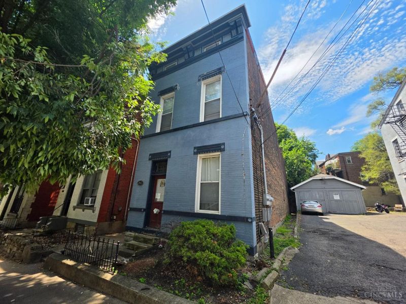 2143 W Clifton Avenue, Cincinnati, OH 45219 Photo 3