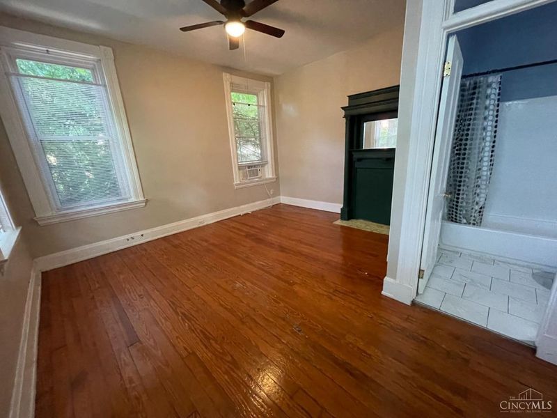 2143 W Clifton Avenue, Cincinnati, OH 45219 Photo 9