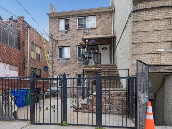 2722 Wallace Avenue , Bronx, NY 10467