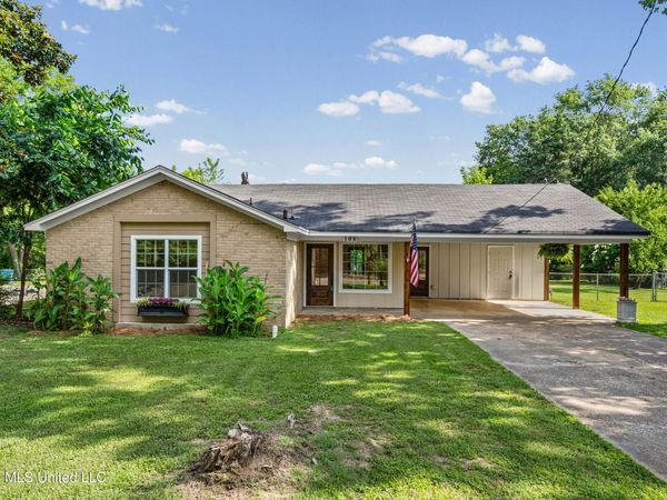 108 E Mclaurin Street, Sardis, MS 38666