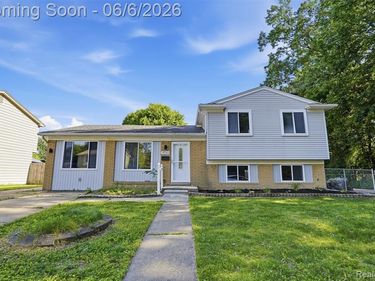 39385 Dillingham Street, Westland, MI 48186