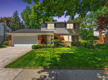 495 Springbrook Crescent, Saline, MI 48176