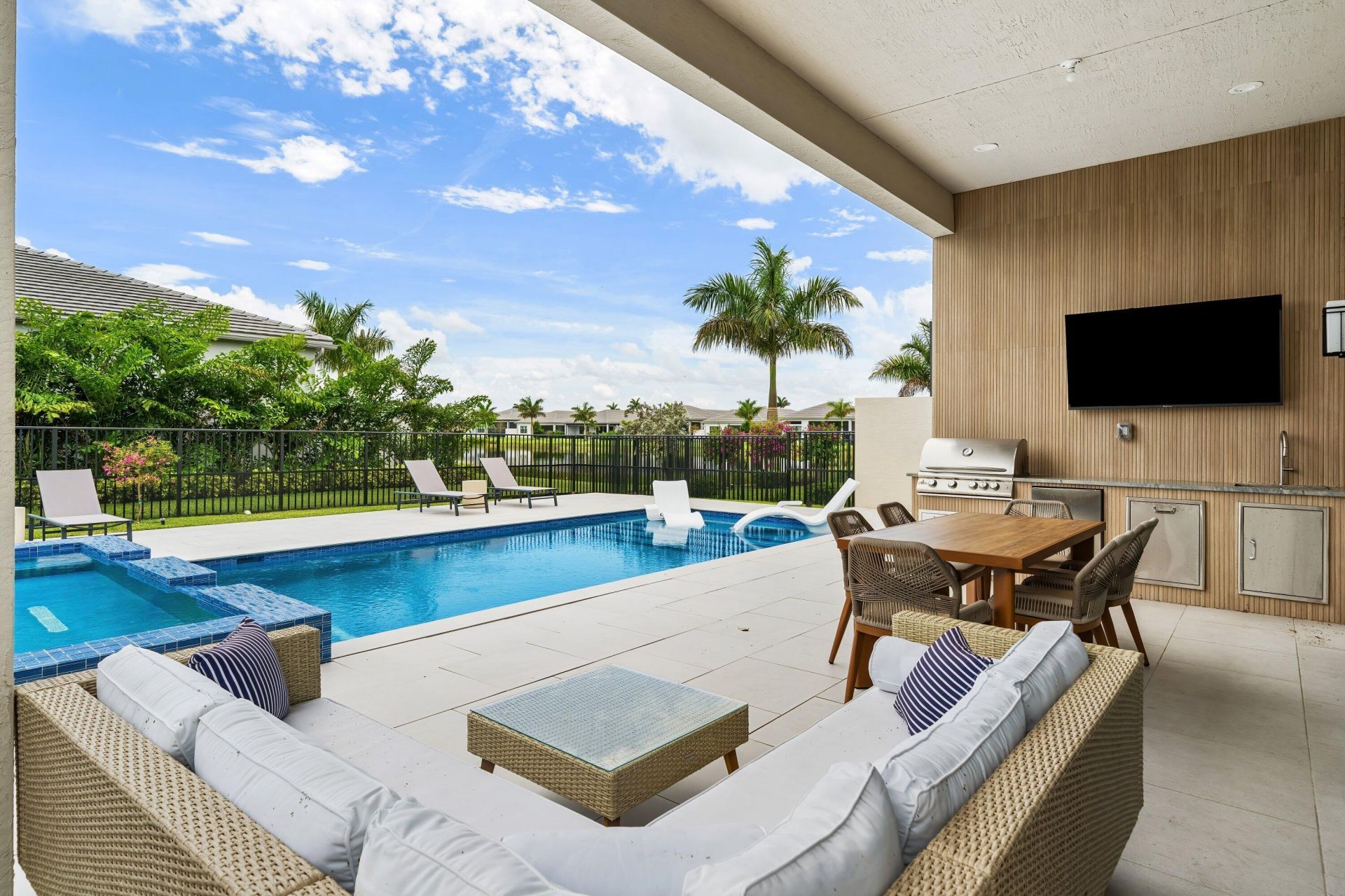 9812 Spruce Woods Drive, Boynton Beach, FL 33473 Photo