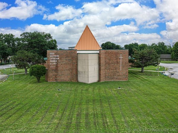 8730 E Skelly Drive , Tulsa, OK 74129