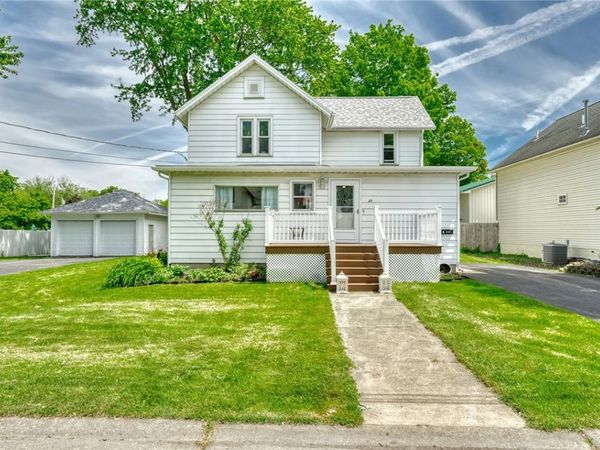 27 Martin Street , Webster, NY 14580