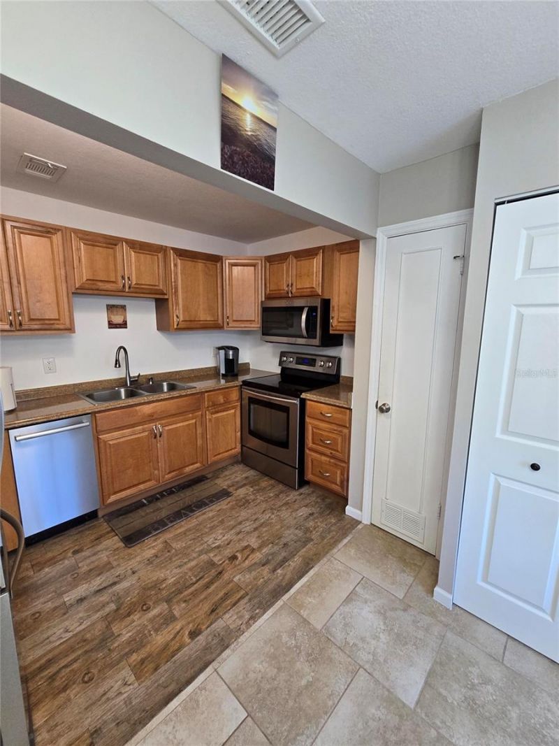5231 Beach Drive Se, Unit A, Saint Petersburg, FL 33705 Photo